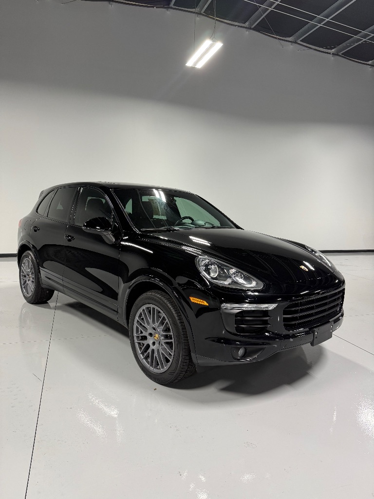 2017 Porsche Cayenne Platinum Edition