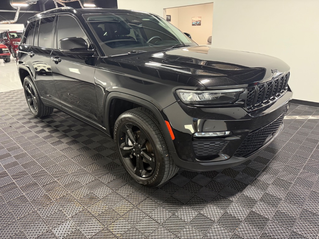 2023 Jeep Grand Cherokee Limited's photo