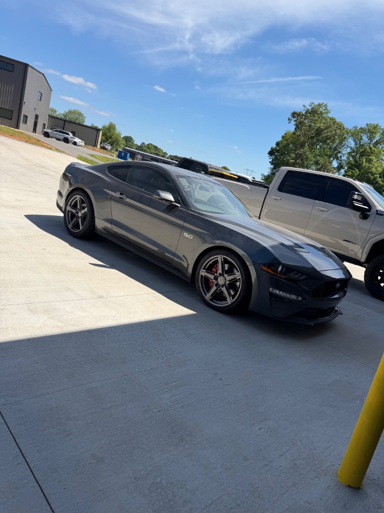 2018 Ford Mustang GT Coupe's photo