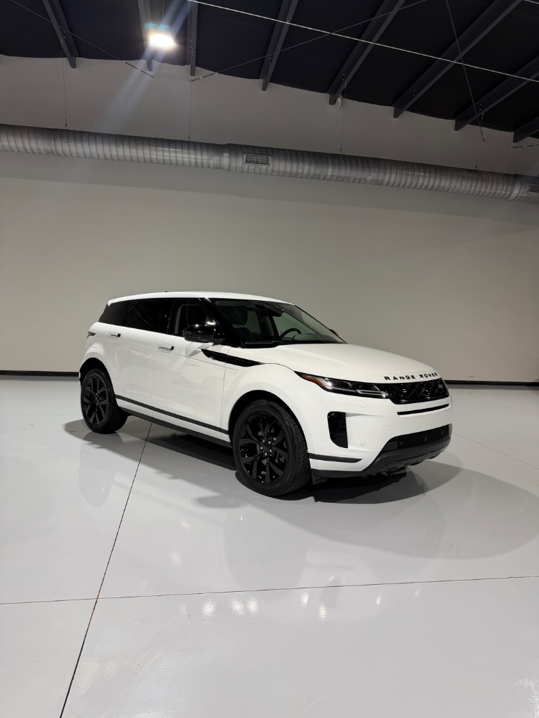 2022 Land Rover Range Rover Evoque SE's photo
