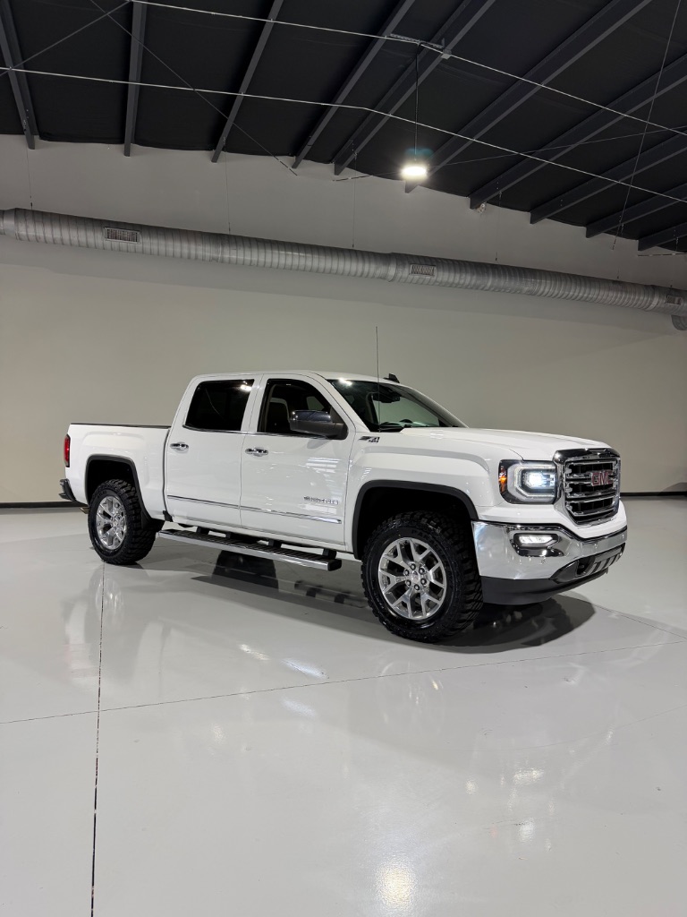 2018 GMC Sierra 4WD Crew Cab Short Box SLT's photo